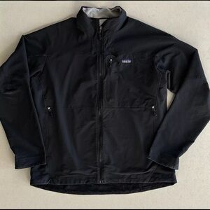 Patagonia Men's XL Black Softshell Jacket Full Zip Outdoors Weather Resistant